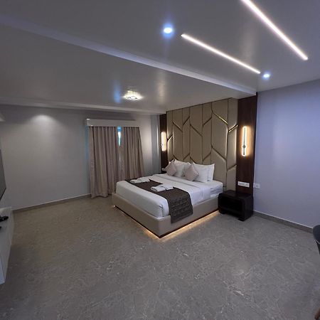Silver Stone Park Resort, Kovilpatti 外观 照片