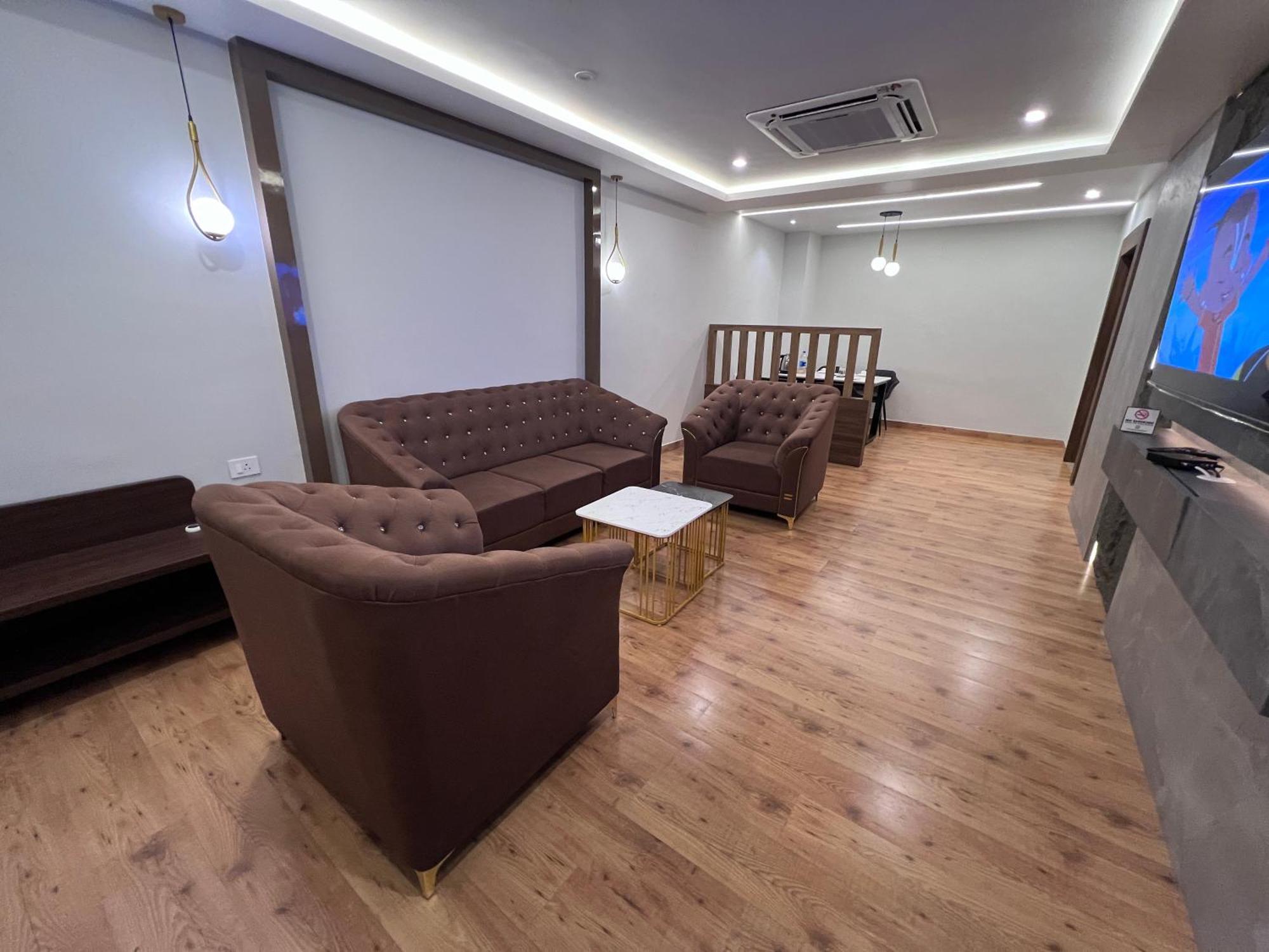 Silver Stone Park Resort, Kovilpatti 外观 照片
