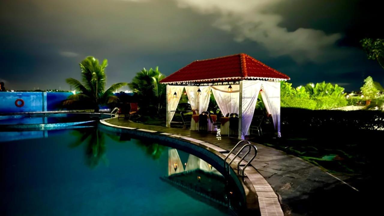 Silver Stone Park Resort, Kovilpatti 外观 照片
