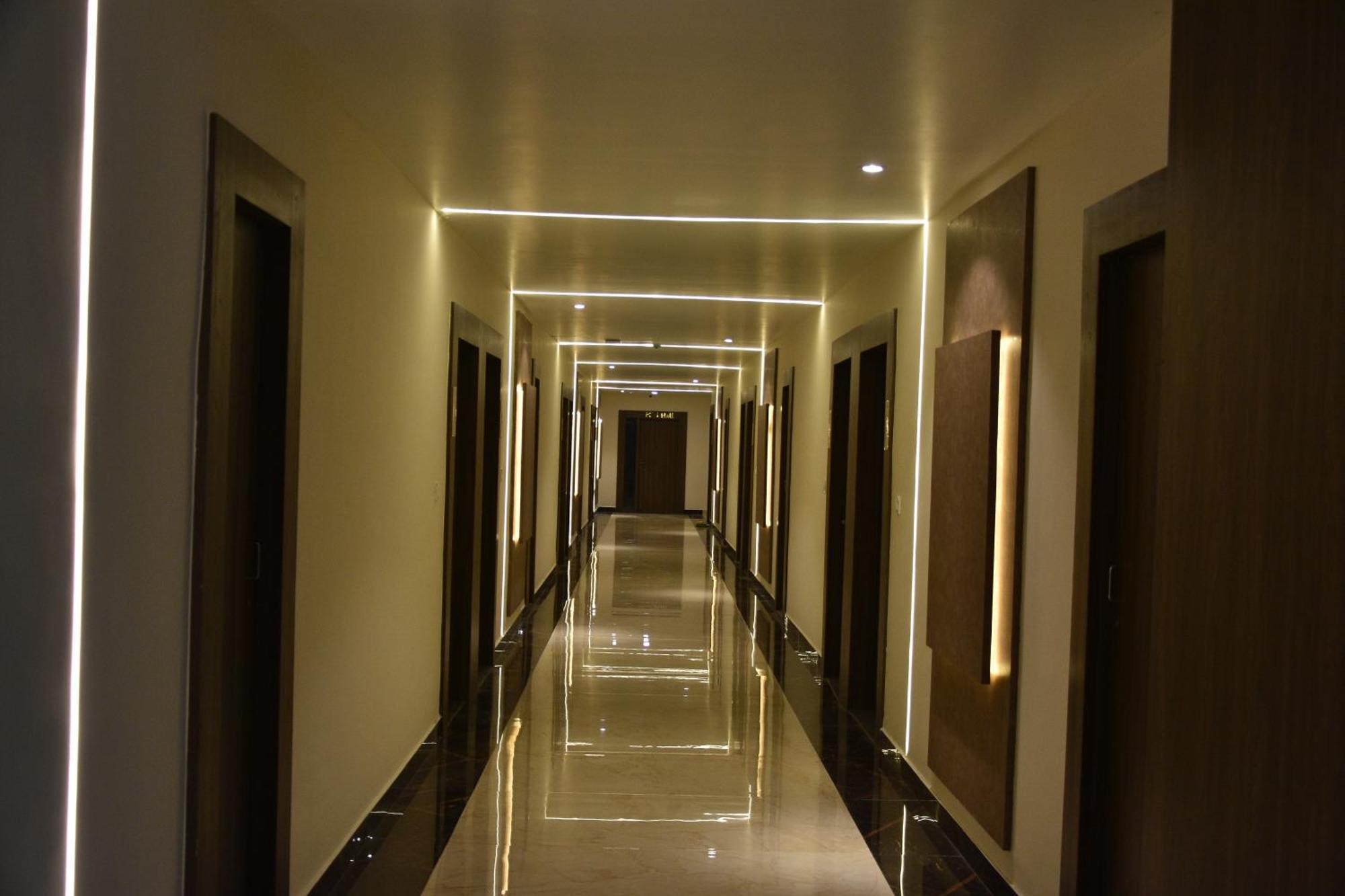Silver Stone Park Resort, Kovilpatti 外观 照片